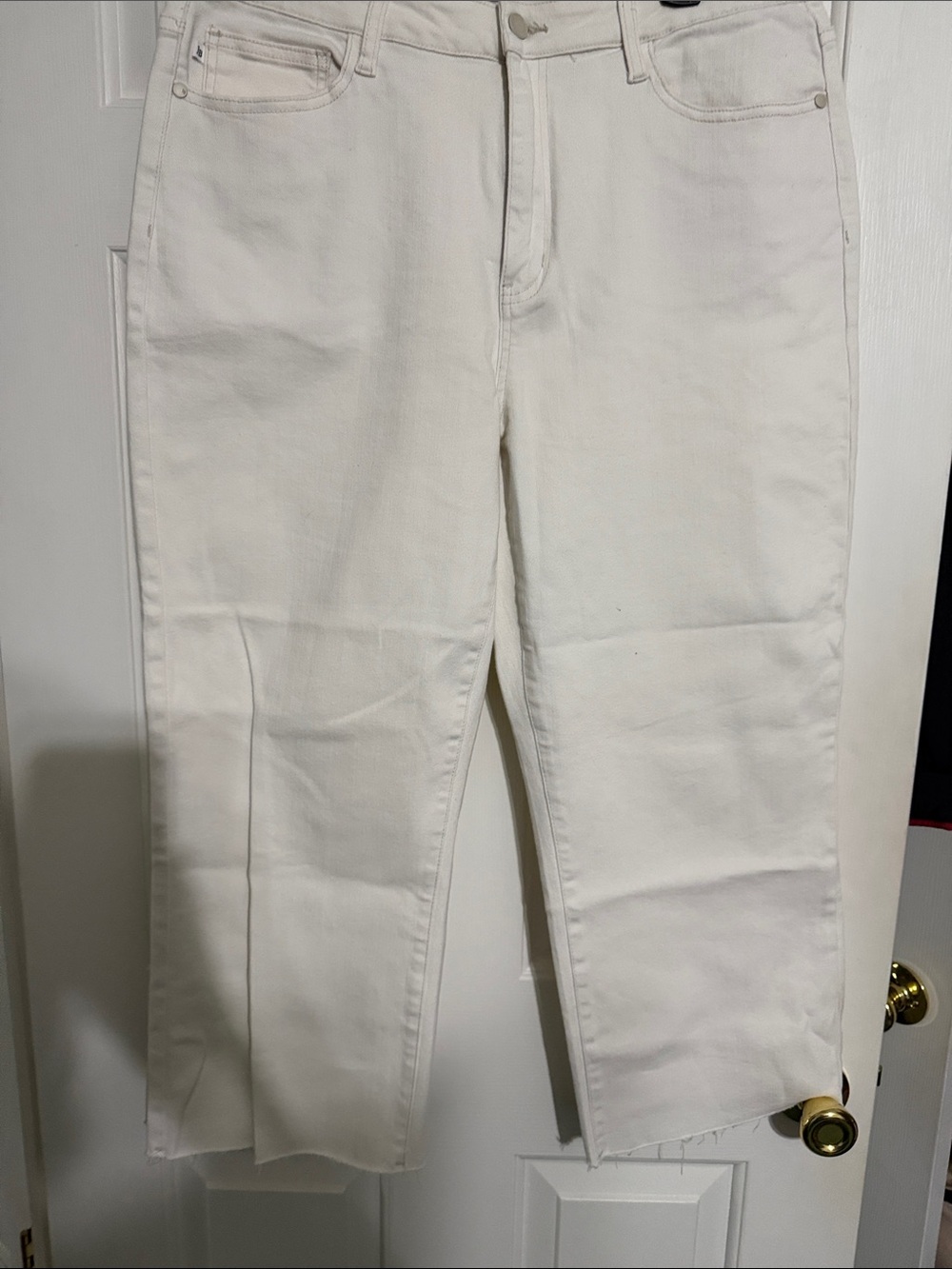 Judy Blue cream cropped wides leg jeans